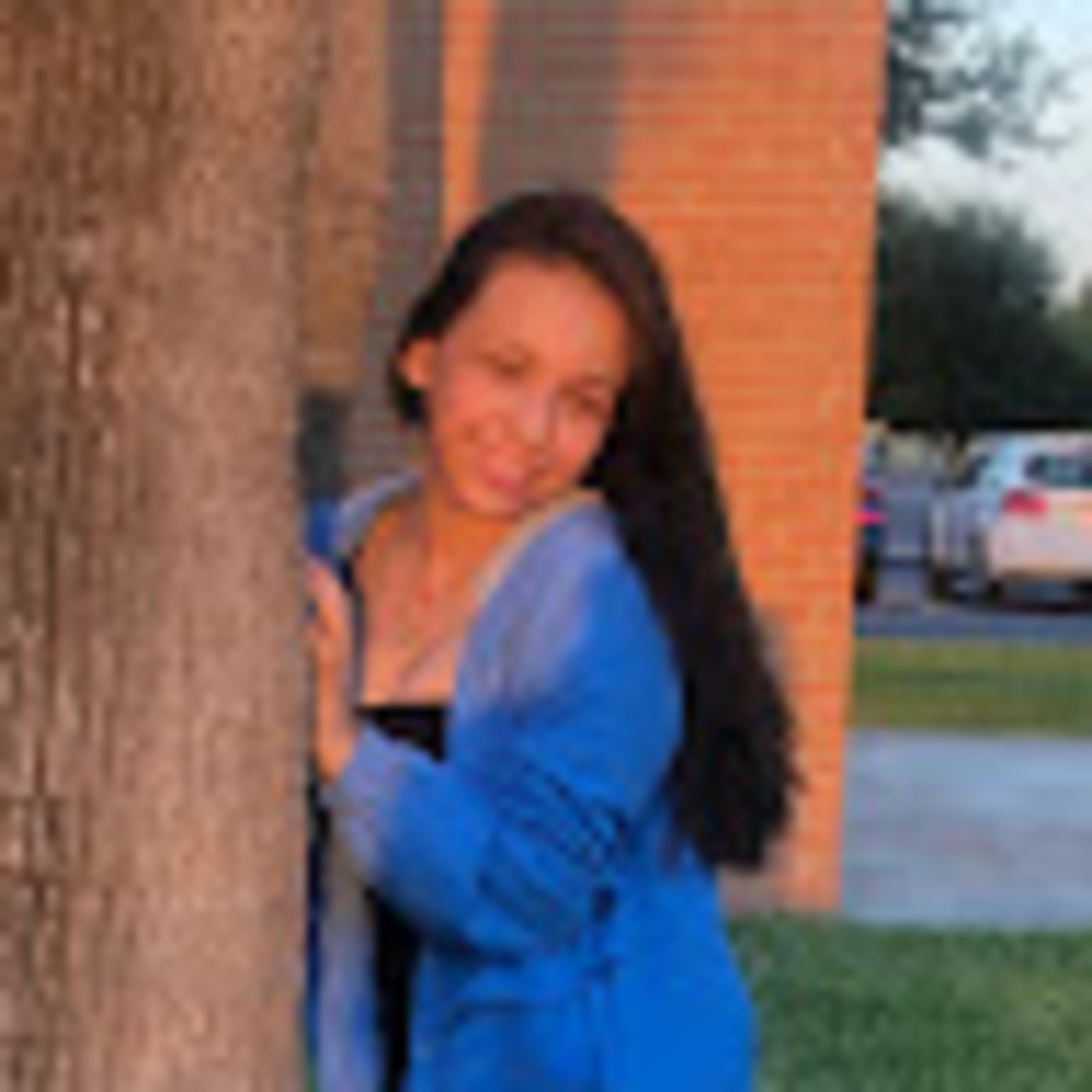 Meet your Posher, Pilar